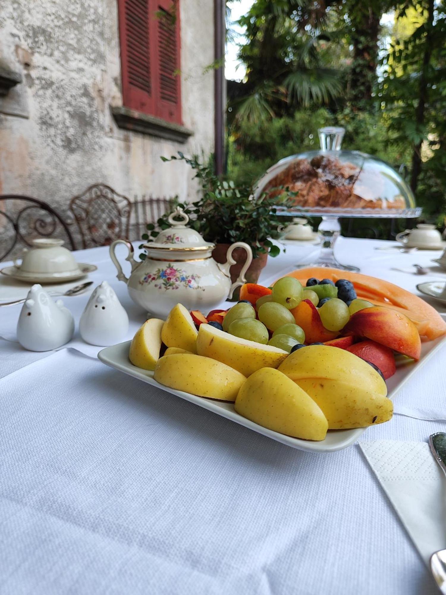 Casa Lumaca Bed & Breakfast Tremezzo Exterior photo